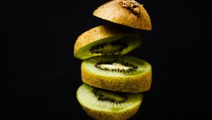 Preview wallpaper kiwi, fruit, black background