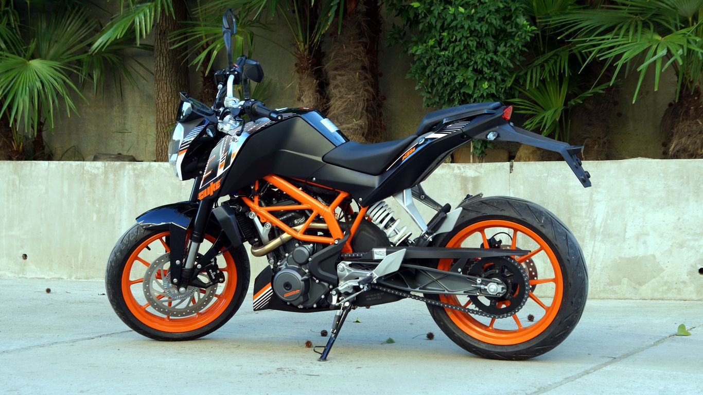 1366x768 Wallpaper ktm, motorcycle, bike, black, orange, moto