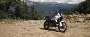 Preview wallpaper ktm, motorcycle, bike, white, cliff, mountains