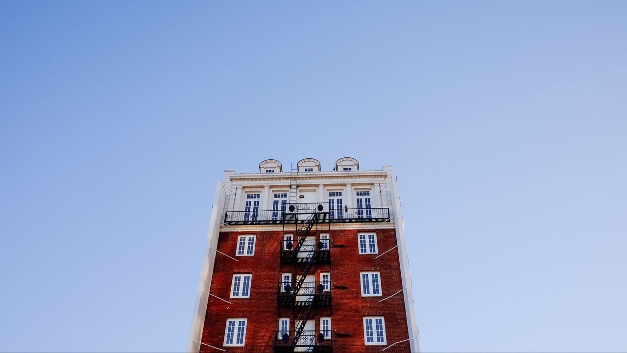 Wallpaper ladder, building, sky