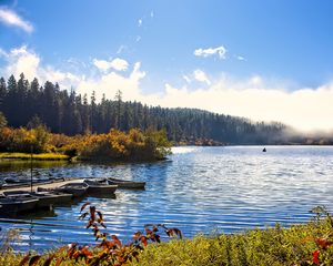 Preview wallpaper lake, boats, autumn, trees