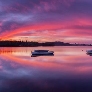 Preview wallpaper lake, boats, dawn, scotland, loch lomond, trossachs