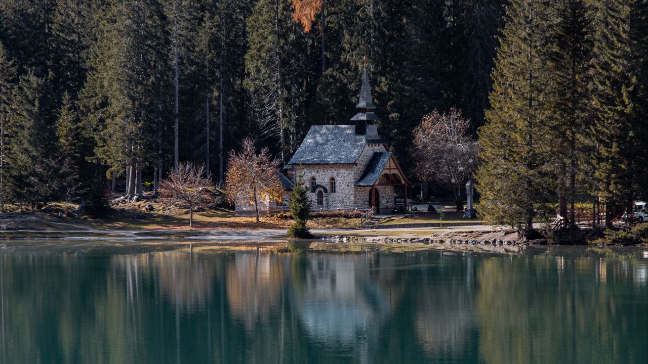 Wallpaper lake, building, shore, trees, water