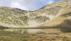 Preview wallpaper lake, canillo, grass, hills, andorra