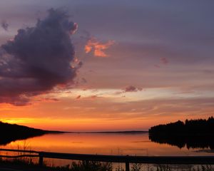 Preview wallpaper lake, clouds, sunset, sky, landscape, horizon, reflection, dark
