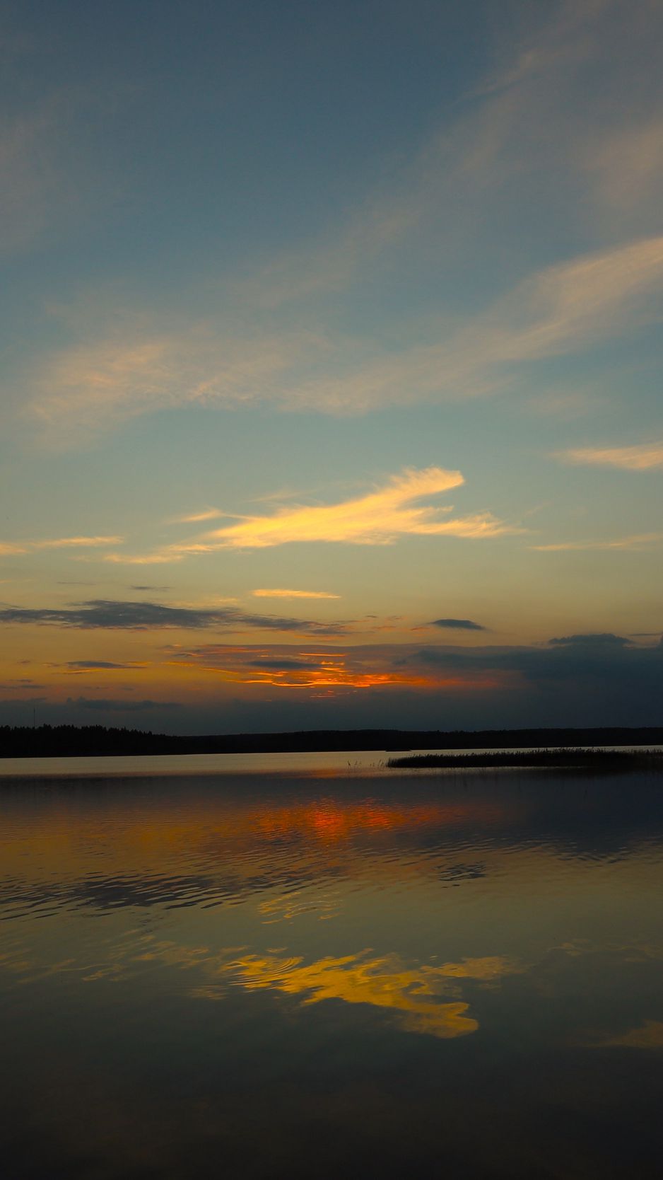 938x1668 Wallpaper lake, clouds, sunset, sky, nature, dark