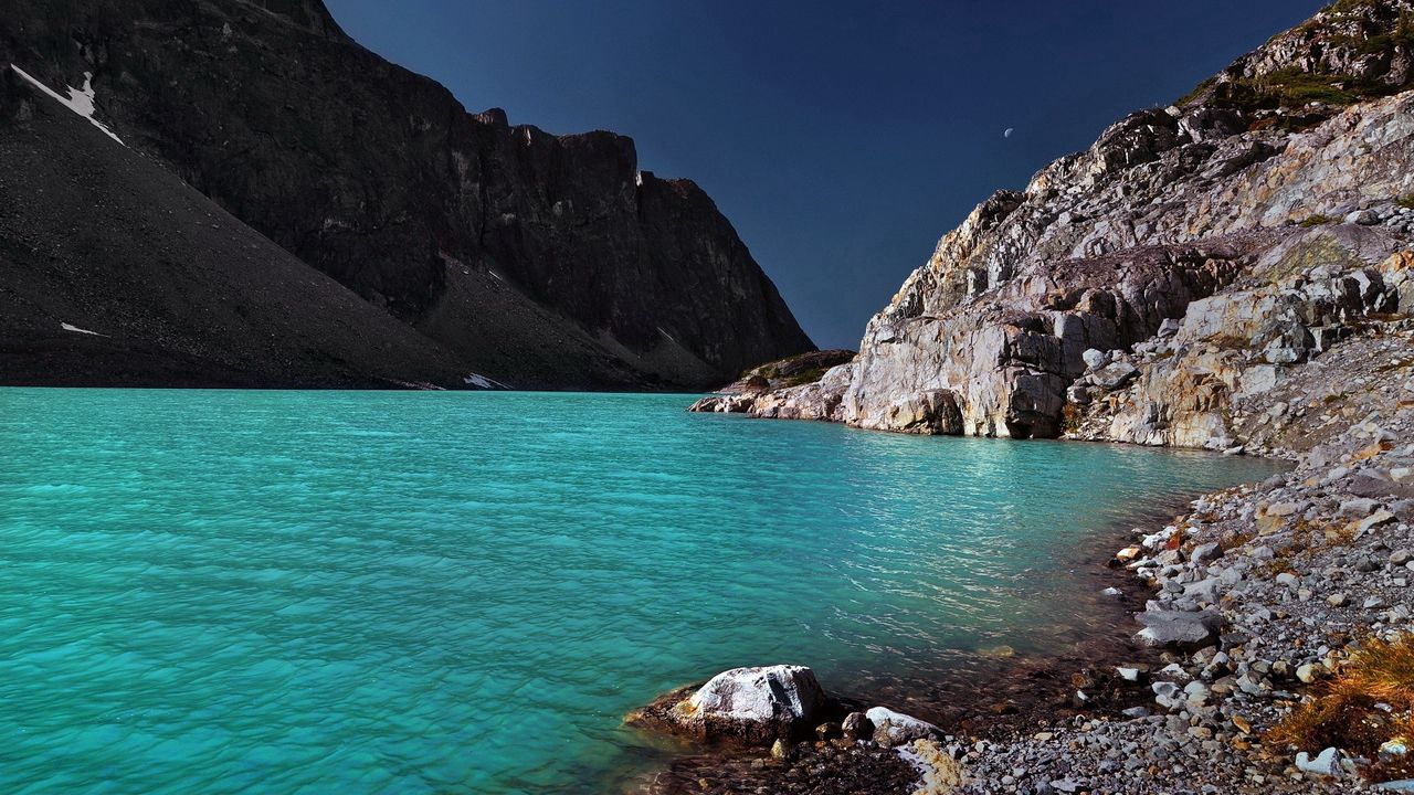 Wallpaper lake, coast, azure, stones, pebble, mountains