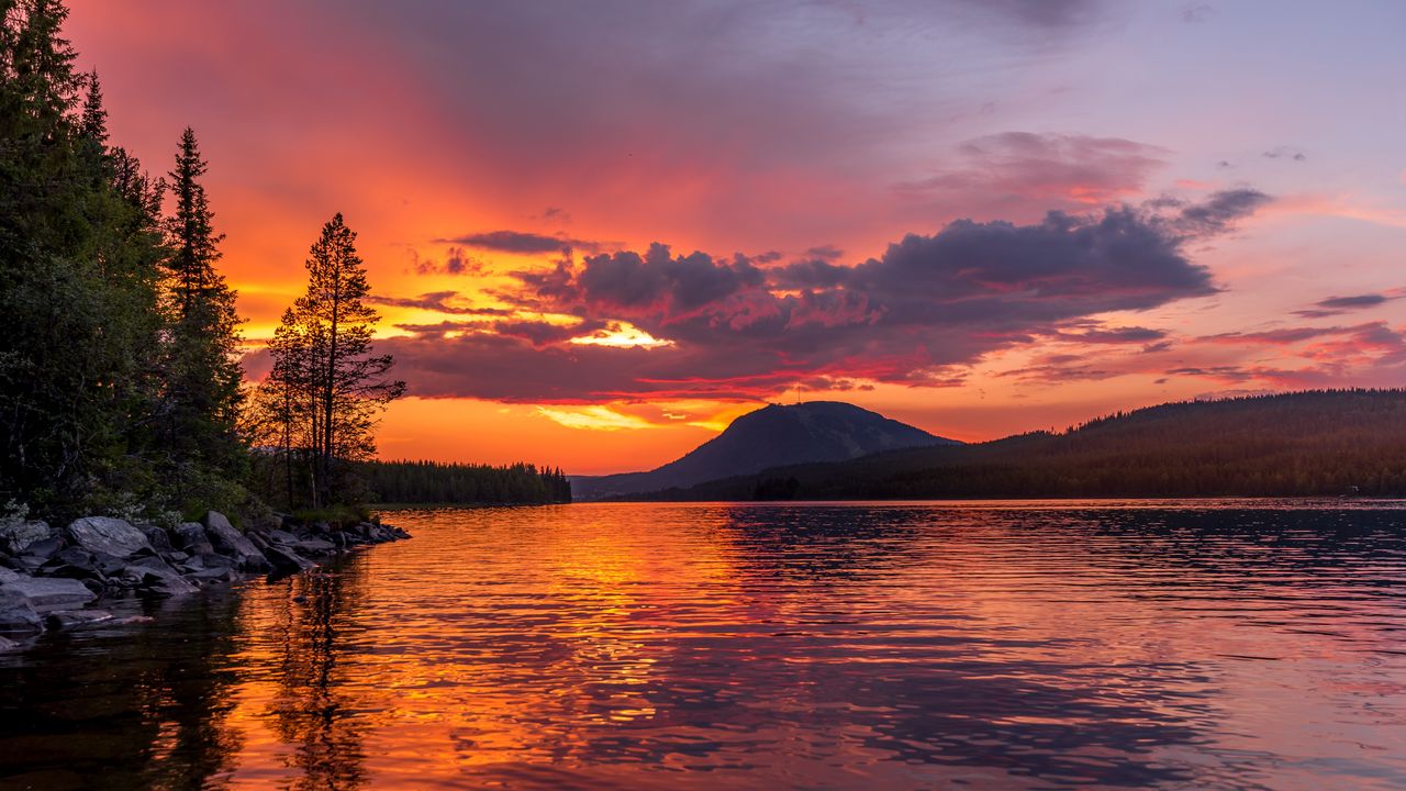Wallpaper lake, coast, sunset, ripples, reflection, landscape