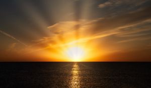 Preview wallpaper lake, dawn, horizon, sunrise