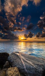 Preview wallpaper lake, dawn, landscape, sun, sunlight