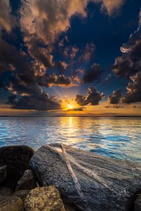 Preview wallpaper lake, dawn, landscape, sun, sunlight