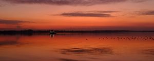 Preview wallpaper lake, dusk, dark, water, landscape