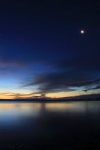 Preview wallpaper lake, dusk, landscape, horizon, dark