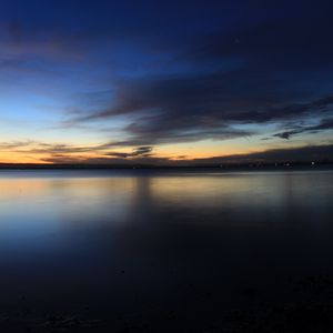 Preview wallpaper lake, dusk, landscape, horizon, dark