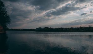 Preview wallpaper lake, evening, sky, clouds
