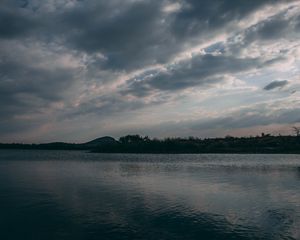 Preview wallpaper lake, evening, sky, clouds