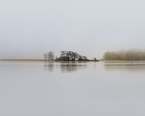 Preview wallpaper lake, fog, house, silence, trees, helsinki, finland