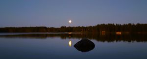 Preview wallpaper lake, forest, moon, evening, landscape