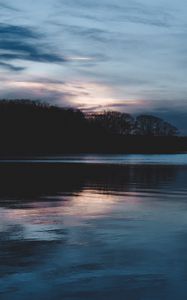 Preview wallpaper lake, horizon, evening, clouds