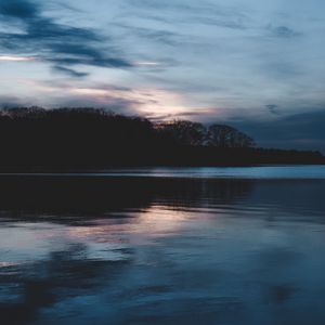 Preview wallpaper lake, horizon, evening, clouds