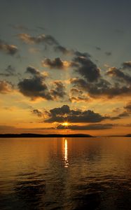 Preview wallpaper lake, horizon, hills, evening, dark