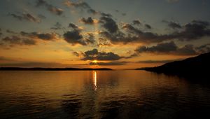 Preview wallpaper lake, horizon, hills, evening, dark
