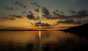 Preview wallpaper lake, horizon, hills, evening, dark