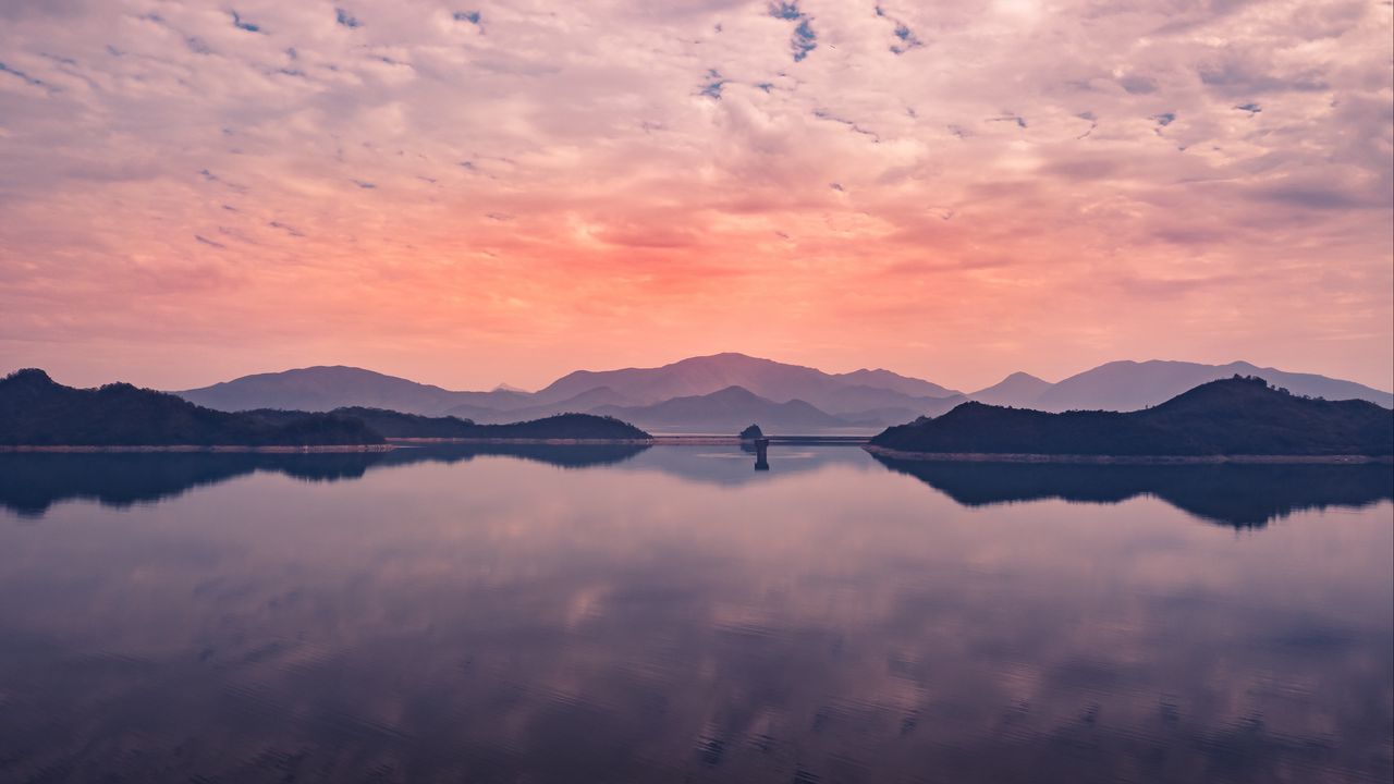 Wallpaper lake, horizon, sky, clouds, reflection