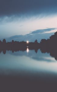 Preview wallpaper lake, horizon, sunset, reflection, rays