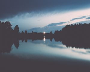 Preview wallpaper lake, horizon, sunset, reflection, rays