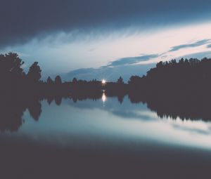 Preview wallpaper lake, horizon, sunset, reflection, rays