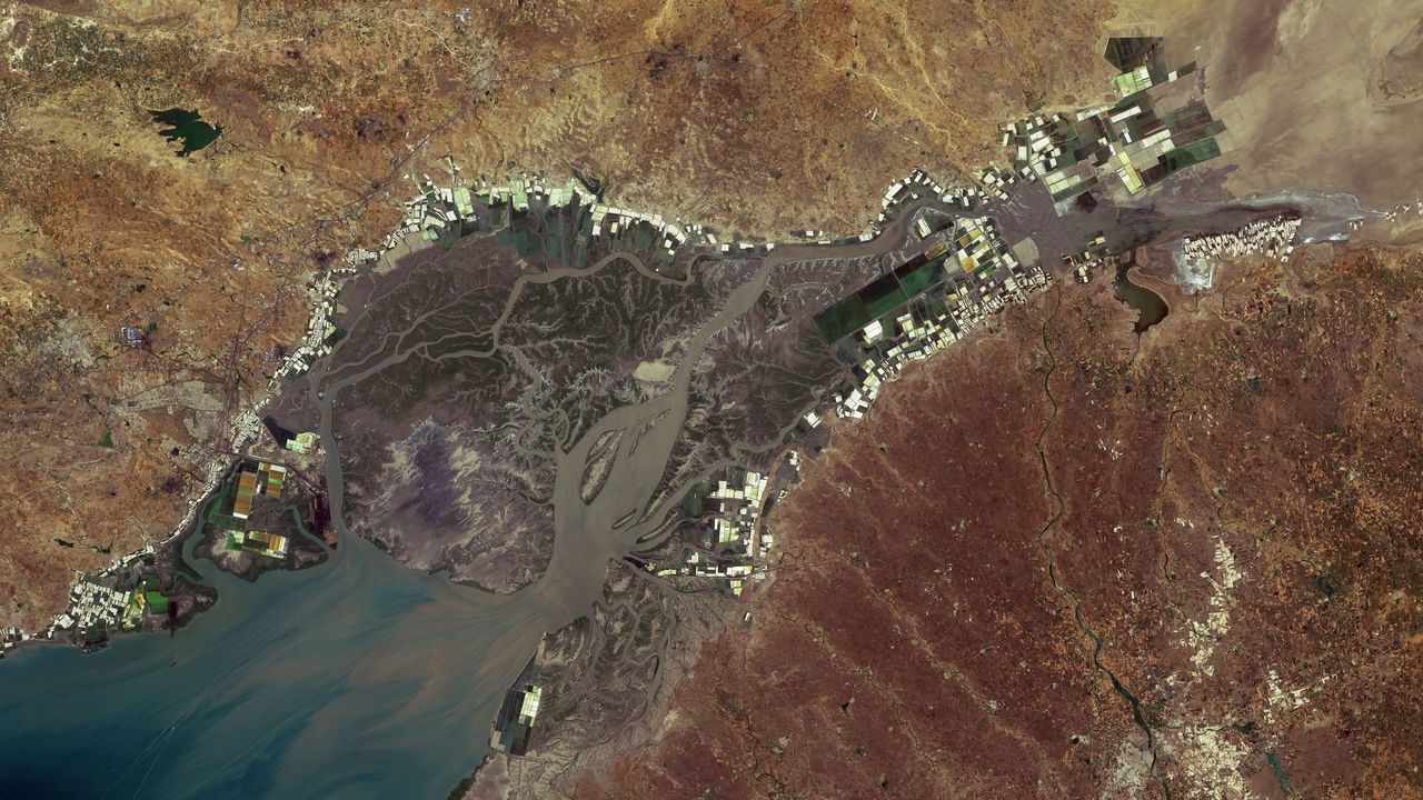 Wallpaper lake, landform, aerial view, nature