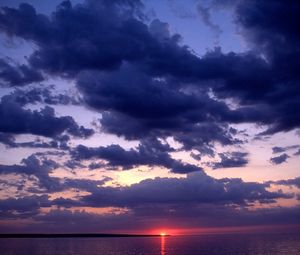 Preview wallpaper lake, michigan, clouds, evening, sky