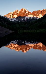 Preview wallpaper lake, mountain, reflection, dusk