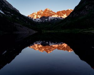 Preview wallpaper lake, mountain, reflection, dusk