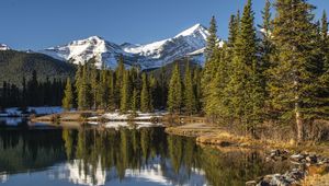 Preview wallpaper lake, mountain, shore, trees, landscape, canada