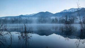 Preview wallpaper lake, mountain, water, fog, morning, silence, nature