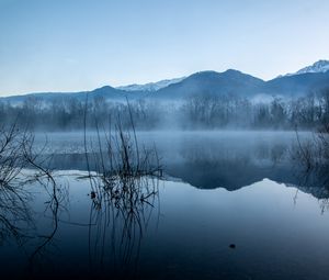 Preview wallpaper lake, mountain, water, fog, morning, silence, nature