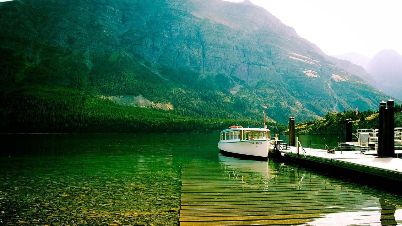 Wallpaper lake, mountains, bottom, transparent, water, boat, walking
