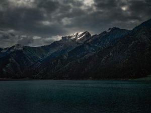 Preview wallpaper lake, mountains, clouds, shore, water