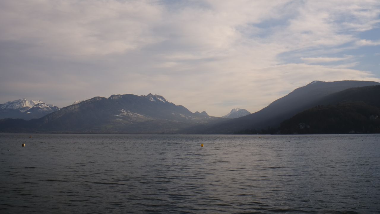 Wallpaper lake, mountains, clouds