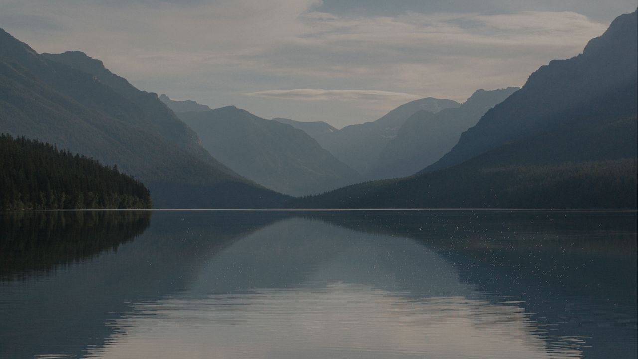 Wallpaper lake, mountains, fog, water, splash