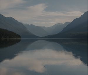 Preview wallpaper lake, mountains, fog, water, splash