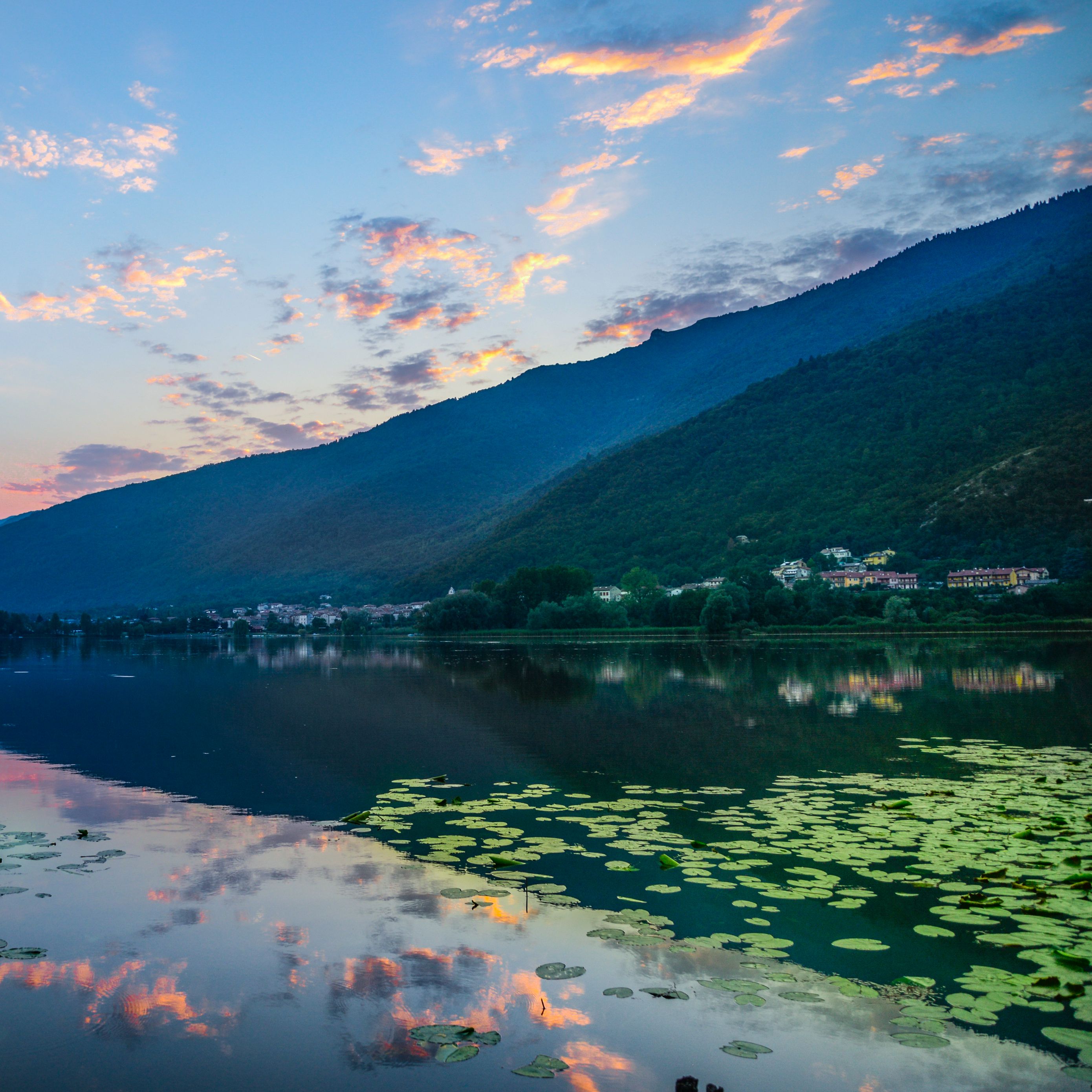 Download wallpaper 2780x2780 lake, mountains, fog, shore, nature ipad