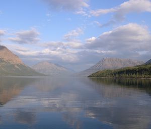 Preview wallpaper lake, mountains, fog, disseminated, surface, water smooth surface