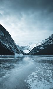 Preview wallpaper lake, mountains, ice, frozen, snow, landscape