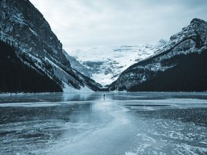 Preview wallpaper lake, mountains, ice, frozen, snow, landscape