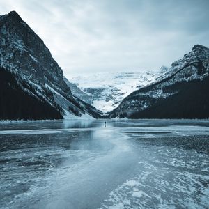 Preview wallpaper lake, mountains, ice, frozen, snow, landscape