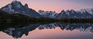 Preview wallpaper lake, mountains, reflection, dusk, landscape