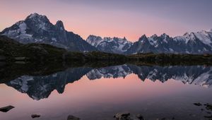 Preview wallpaper lake, mountains, reflection, dusk, landscape